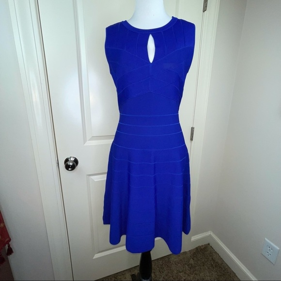 Adrianna Papell Blue Fit & Flare Dress Sleeveless M - Picture 3 of 16